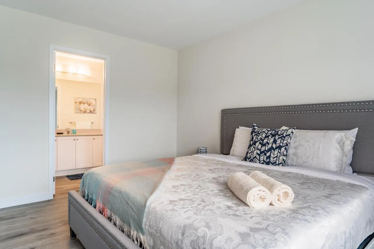 Casa vacanze Luxury Townhouse Close To Fairview Casino In Niagara Falls Villa