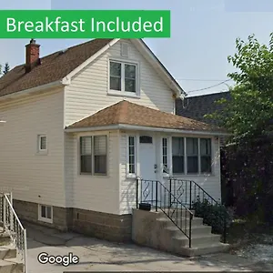 Cozy 3 Bedroom Downtown With Complimentary Breakfast Delivered Daily To The Niagara Falls