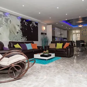 Azure Apartment Senglea