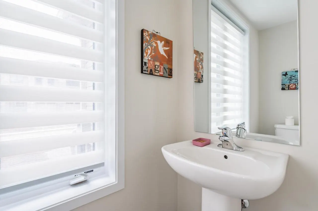 Luxury Townhouse Close To Fairview Casino In Niagara Falls Villa 0*,  Canada