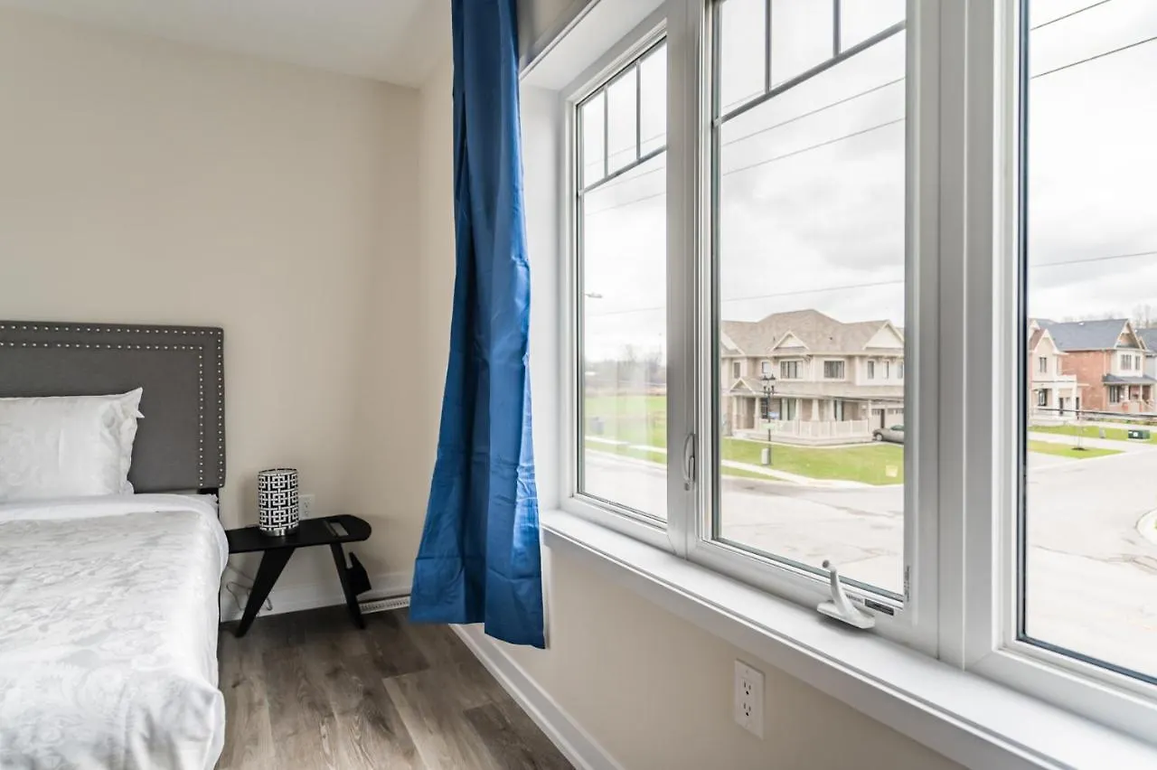 Holiday home Luxury Townhouse Close To Fairview Casino In Niagara Falls Villa