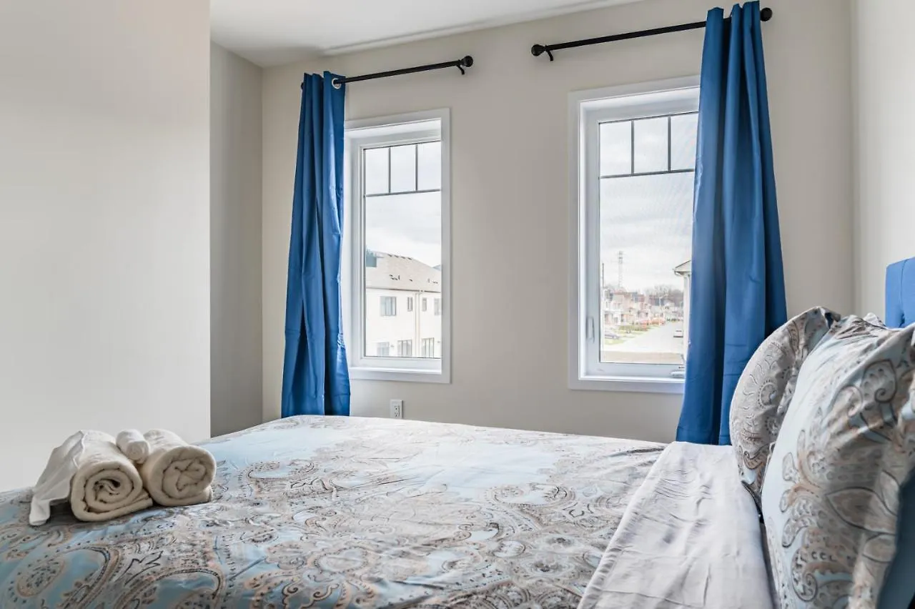 Holiday home Luxury Townhouse Close To Fairview Casino In Niagara Falls Villa