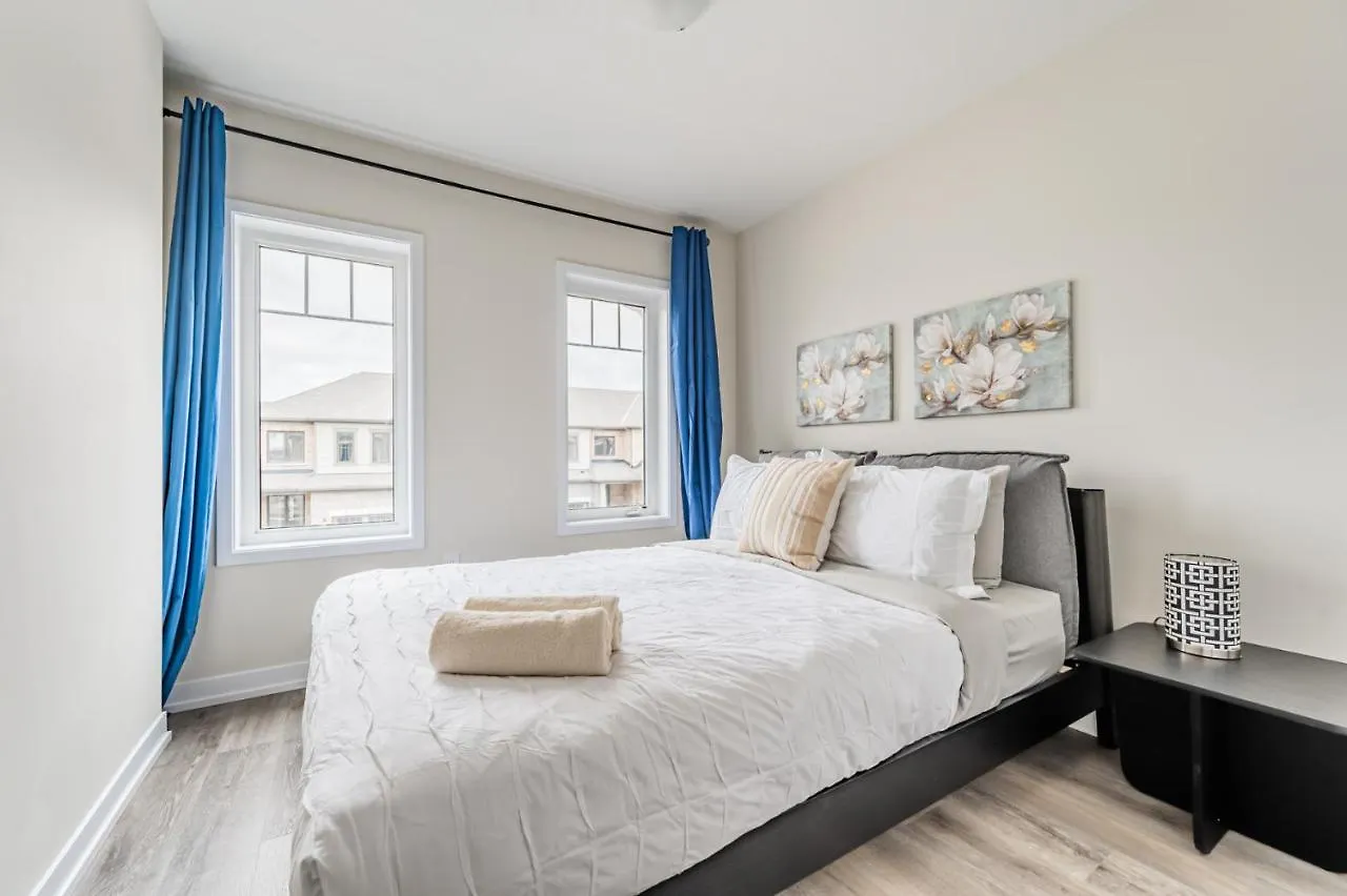 Holiday home Luxury Townhouse Close To Fairview Casino In Niagara Falls Villa