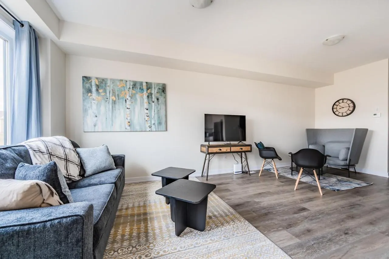 Holiday home Luxury Townhouse Close To Fairview Casino In Niagara Falls Villa