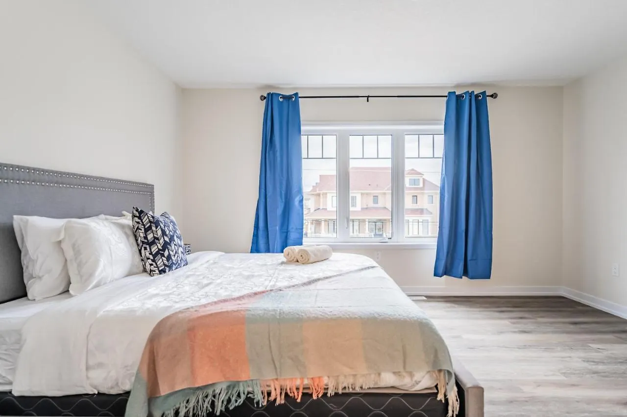 Luxury Townhouse Close To Fairview Casino In Niagara Falls Villa Holiday home