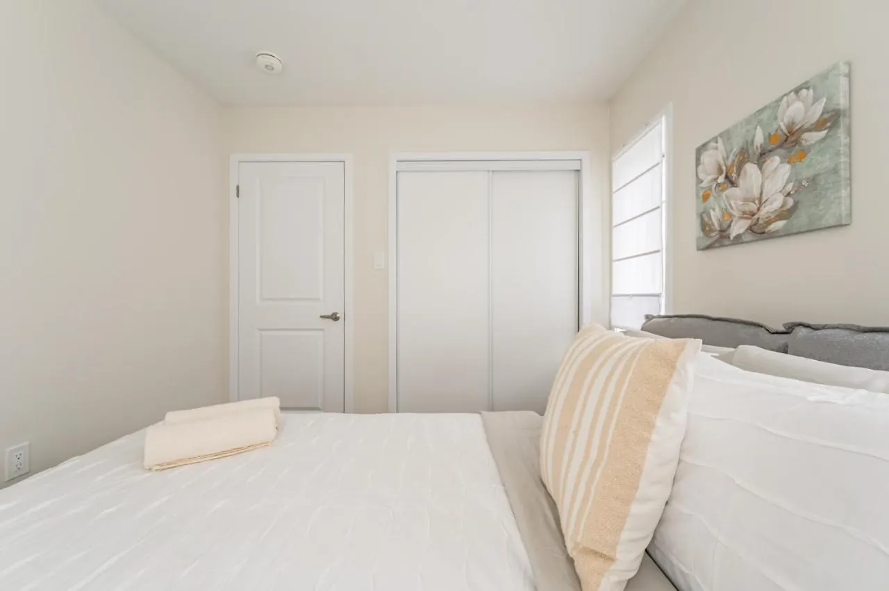 Luxury Townhouse Close To Fairview Casino In Niagara Falls Villa Holiday home