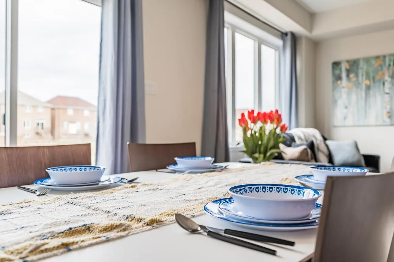 Luxury Townhouse Close To Fairview Casino In Niagara Falls Villa Holiday home