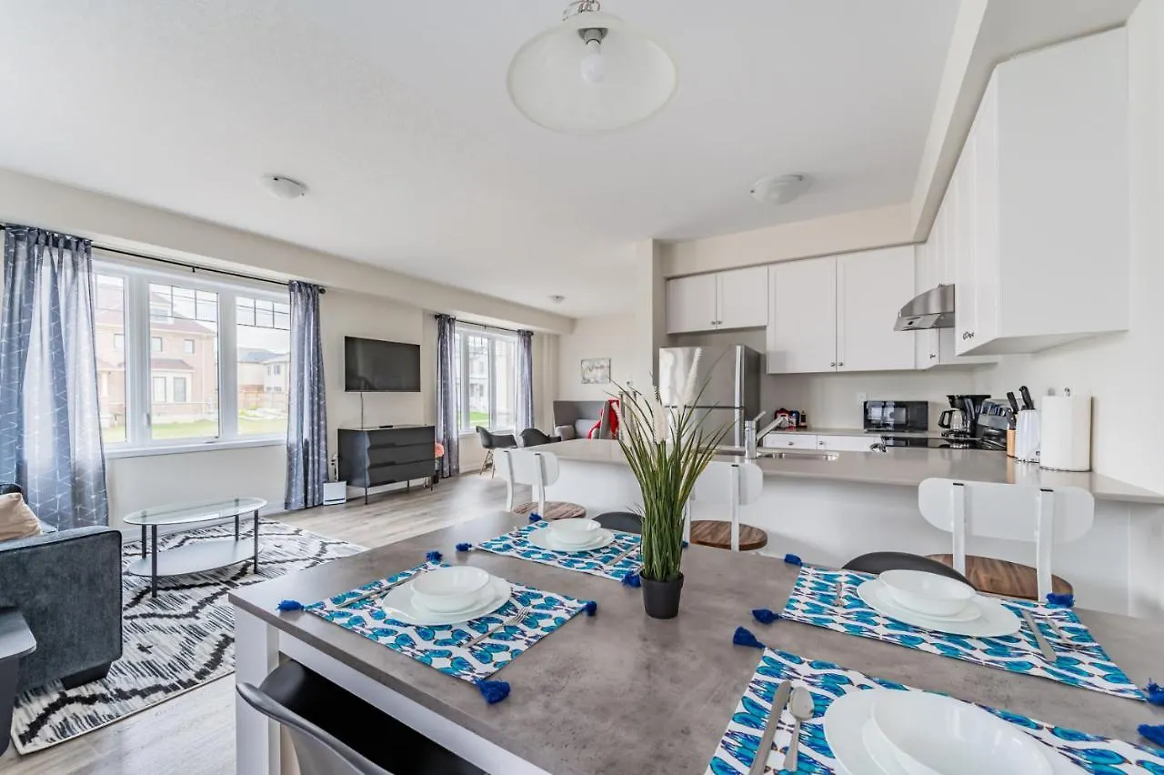 Luxury Townhouse Close To Fairview Casino In Niagara Falls Villa 0*,  Canada