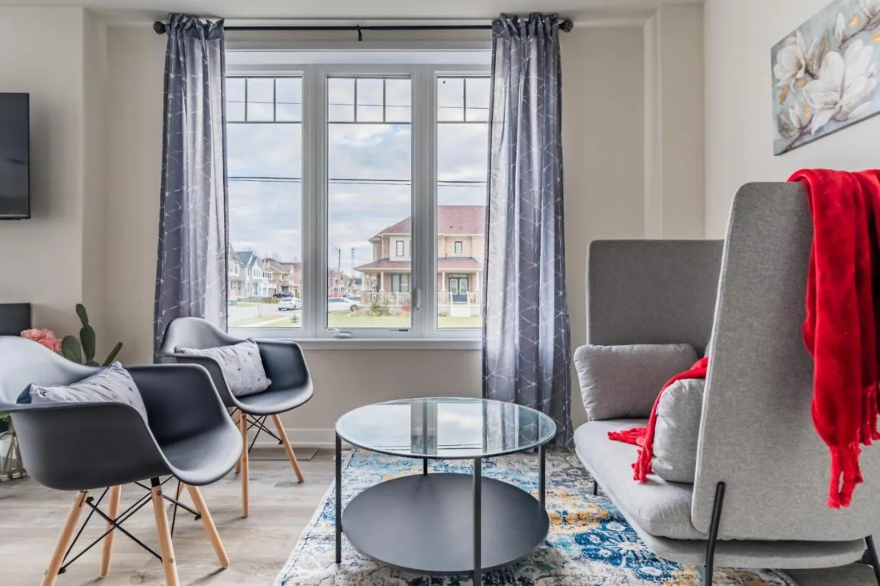 Holiday home Luxury Townhouse Close To Fairview Casino In Niagara Falls Villa